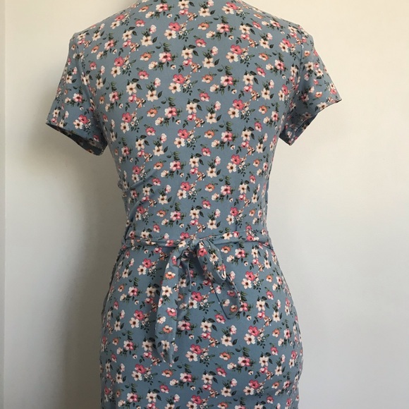 Cotton Crossover Floral Dress - Picture 4 of 5